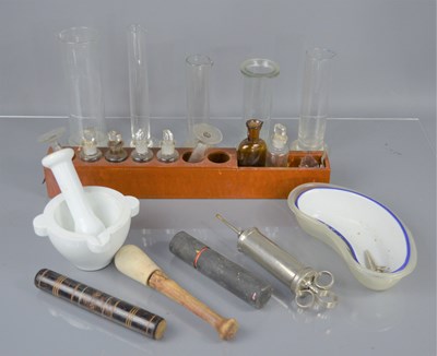 Lot 385 - A group of vintage medical and apothercary...