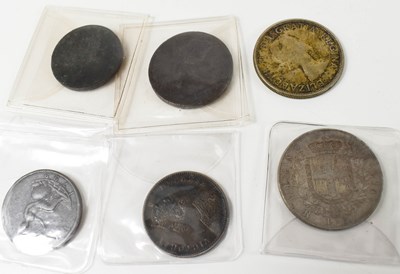 Lot 321 - A group of coins to include a silver 1878...