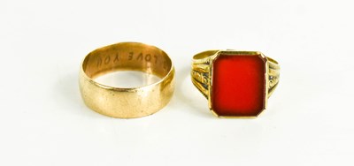 Lot 68 - A 9ct gold (testing as) wedding band, size T/U,...