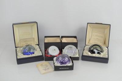 Lot 358 - A group of collectible paperweights to include...