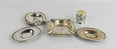 Lot 246 - A silver horse shoe form dish engraved...
