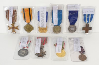Lot 13 - A group of medals to include the Croix De...
