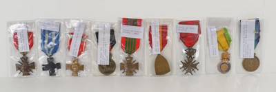 Lot 31 - A group of medals to include a WWI Belgium...