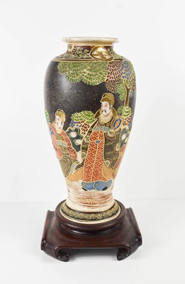 Lot 194 - A 20th century decorative Satsuma Japanese...