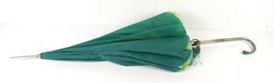 Lot 255 - A vintage 1950s Oscar Nailon parasol /...