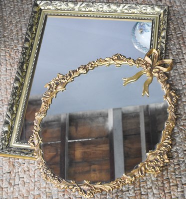 Lot 266 - A pair of Victorian style oval mirrors, the...