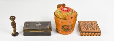 Lot 276 - A group of 19th century decorative items...