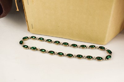 Lot 495 - A group of vintage ladies hats together with a...