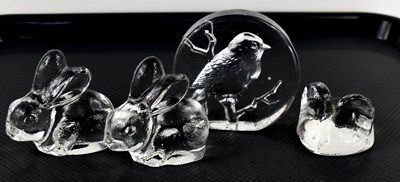 Lot 10 - A group of vintage Art glass paperweights in...