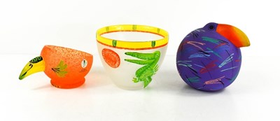 Lot 32 - A Babbosole pottery toucan, a Sea Glas Bruk...
