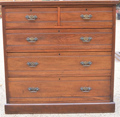 Lot 568 - An Edwardian walnut chest of drawers