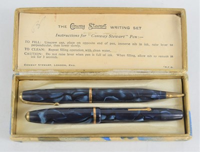 Lot 266 - A Conway Stewart "Dinkie" 550 pen and pencil...