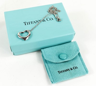 Lot 17 - An Elsa Peretti for Tiffany & Co platinum...