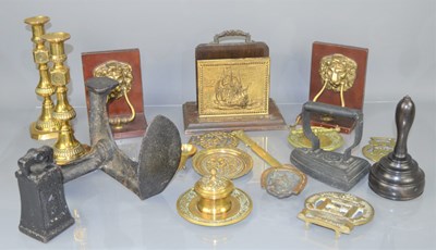 Lot 496 - A quantity of brass and metal ware to include...