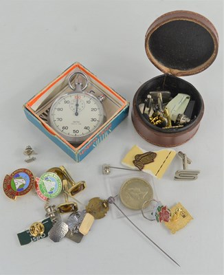 Lot 325 - A group of cufflinks and collectible badges...