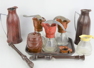 Lot 270 - A group of vintage bakelite items to include...