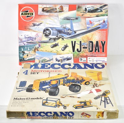 Lot 407 - A Meccano motorised construction set No4...
