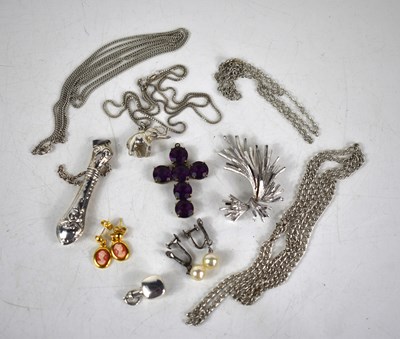 Lot 119 - A selection of jewellery to include a...