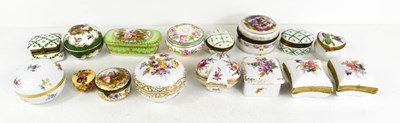 Lot 17 - A selection of 19th century and later trinket...