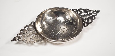 Lot 12 - A silver wine filter, likely by William Denny,...