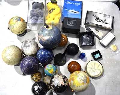 Lot 186 - A group of collectables to include two limited...