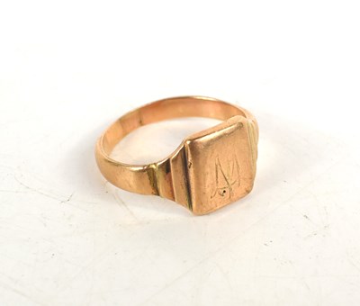Lot 187 - A 9ct gold signet ring, with monogram initials...