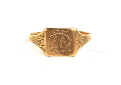 Lot 112 - A 9ct gold signet ring, bearing monogram...