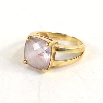 Lot 15 - A 9ct gold and rose quartz set dress ring,...