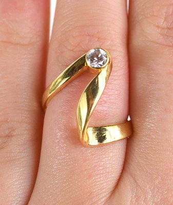 Lot 40 - An 18ct gold and paste stone contemporary...