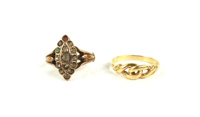 Lot 75 - A 9ct gold and paste navette form ring, size L,...