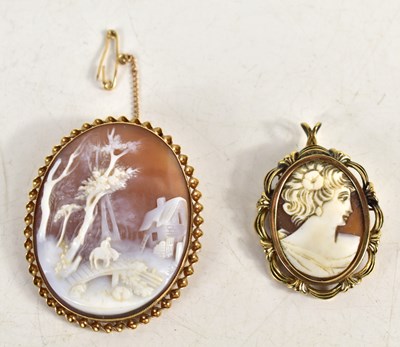 Lot 130 - An antique 9ct gold cameo brooch depicting a...