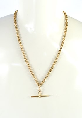 Lot 173 - A 9ct gold chain link T bar necklace, 7.8g.