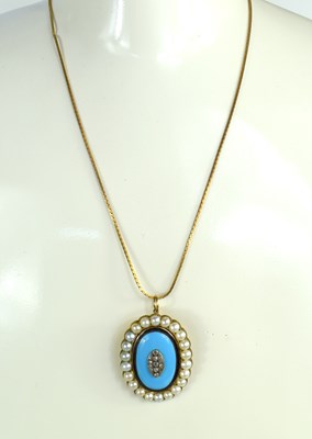 Lot 257 - A 9ct gold flat link necklace 3.6g, with a...