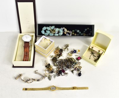 Lot 50 - A group of costume jewellery to include pearl...