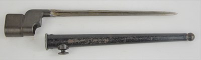 Lot 452 - A WWII Singer spike bayonet Number 4, Mark 1,...