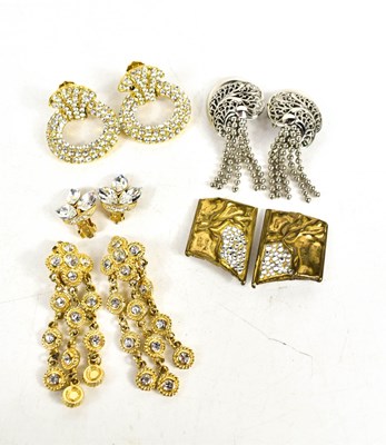 Lot 159 - A selection of 1980s costume jewellery; four...