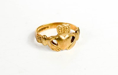 Lot 135 - A 9ct gold sweetheart promise ring, in the...