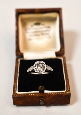 Lot 110 - An Art Deco period platinum and diamond...