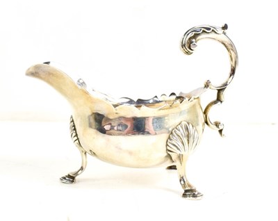 Lot 212 - A George III silver sauce boat with double...