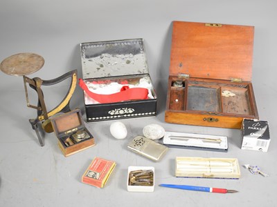 Lot 214 - A group of collectables to include a mahogany...