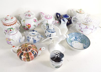 Lot 209 - A collection of Franklin Mint replica teapots...