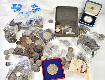 Lot 219 - A group of GB coinage to include Victorian...