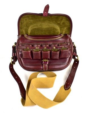 Lot 427 - A Ray Ward Gunsmith of Knightsbridge suede...