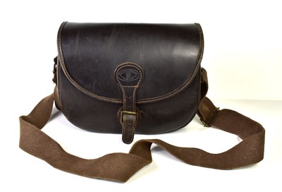 Lot 417 - An Machiavelli black leather cartridge bag,...