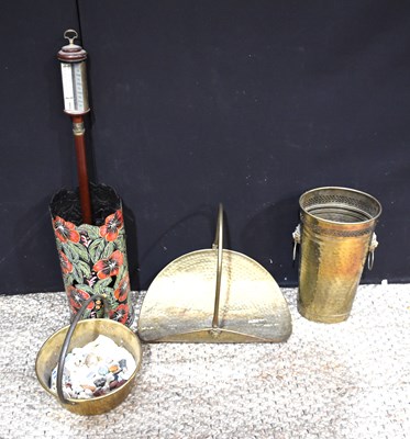 Lot 132 - A group of metalware to include a brass log...