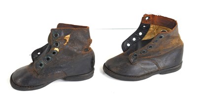 Lot 112 - A pair of Victorian childrens leather boots.