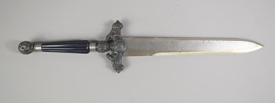 Lot 339 - An antique sword with lions head pommel, the...
