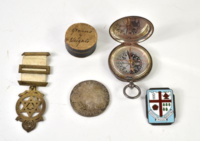 Lot 118 - A group of collectables to include a silver...
