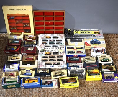 Lot 10 - A collection of diecast vehicles to include...