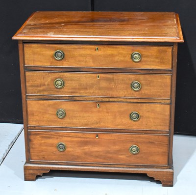 Lot 440 - A small Georgian style mahogany chest of four...